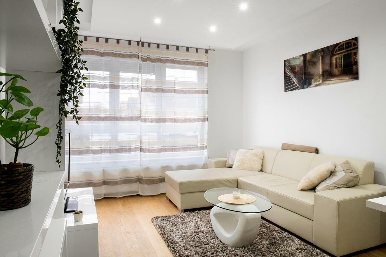 Sauna - Flexible Selfcheckins 6 - Zagreb - Garage - Electric Vehicle Ccharger - Loggia - New - Luxury - Apartments Repinc 6 Екстериор снимка